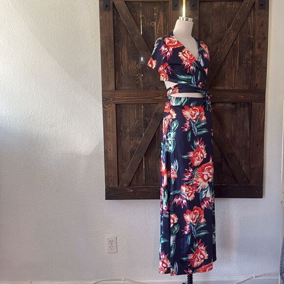 Sexy Wrapped Crop Top Skirt Set Party Club Maxi Strap top Deep V Neck 2P… - Picture 5 of 12